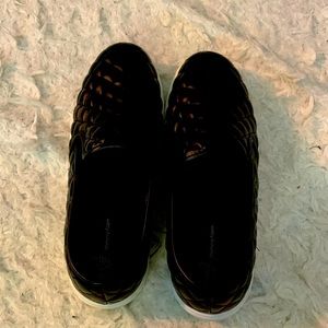 Shoes brand Time and true color black size 11